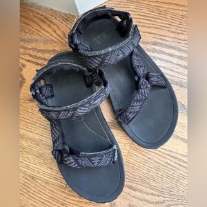 Teva Kids Hurricane XLT2 Sandal-Size 2 Black/Grey